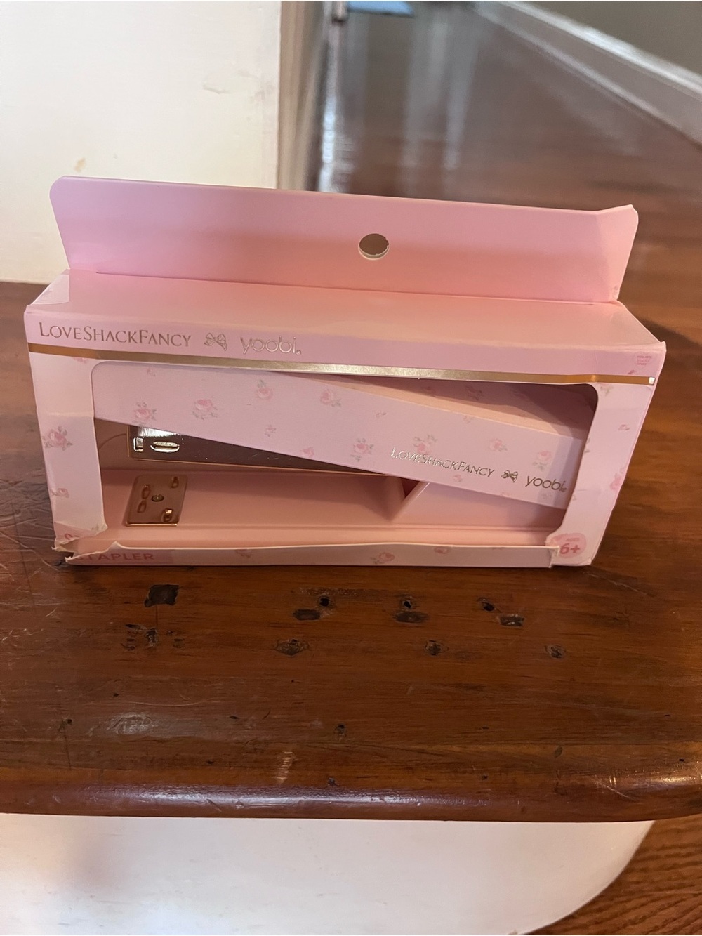 LoveShackFancy x Target - Yoobi
Blooming Heirloom Stapler Strawberry
Macaroon - Picture 11 of 11